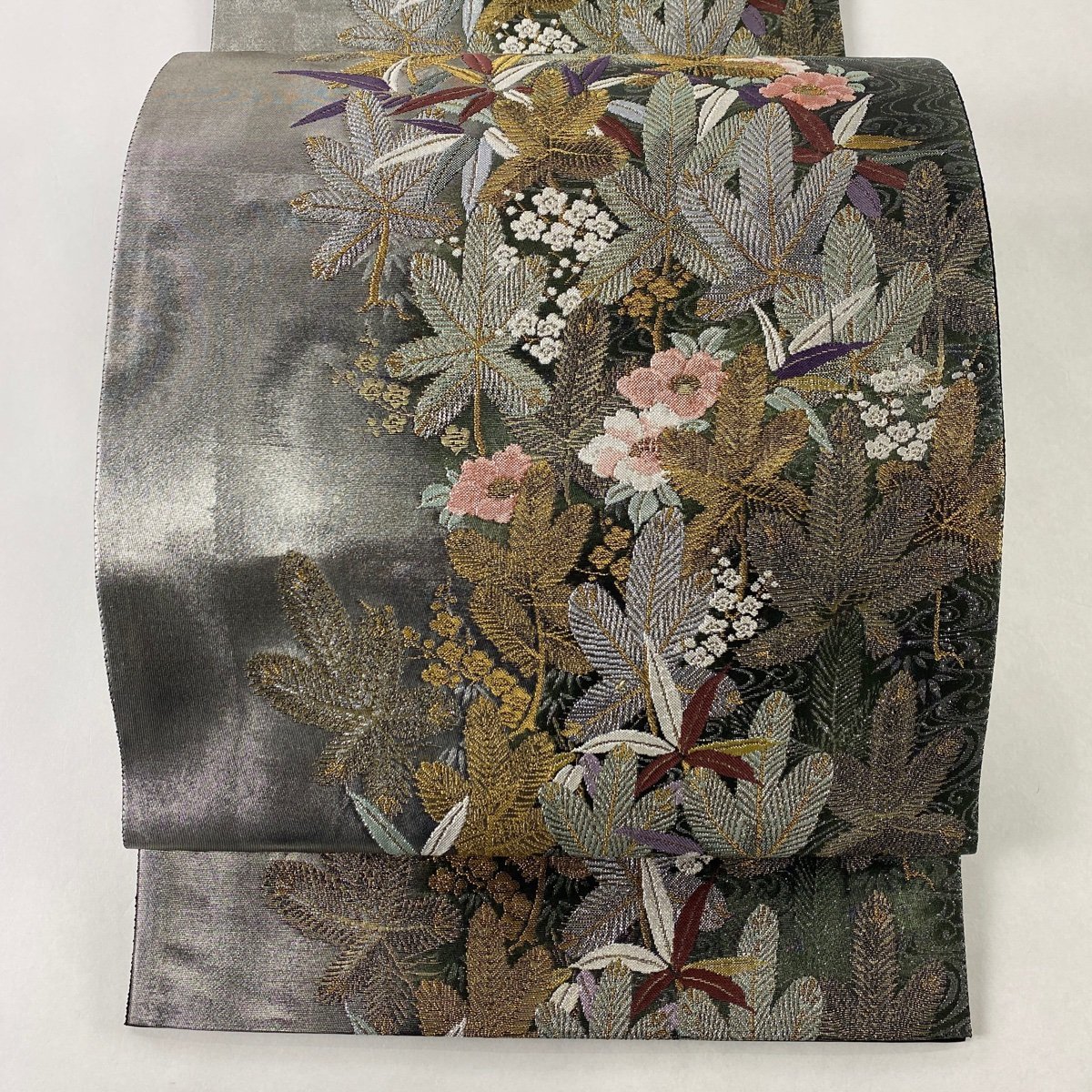 袋帯 美品 秀品 若松彩笹紋 銀色 六通 正絹 【中古】
