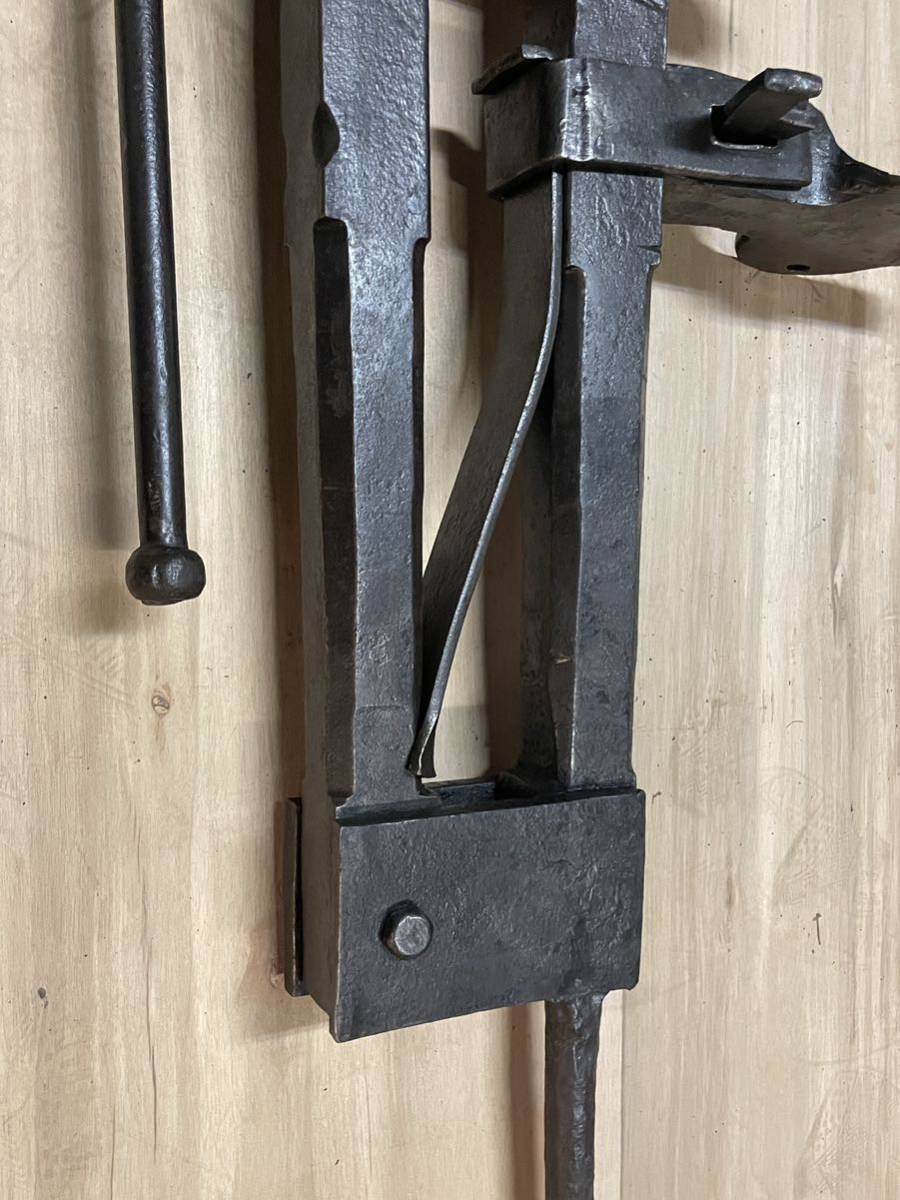 縦万力立万力(Blacksmith vise)