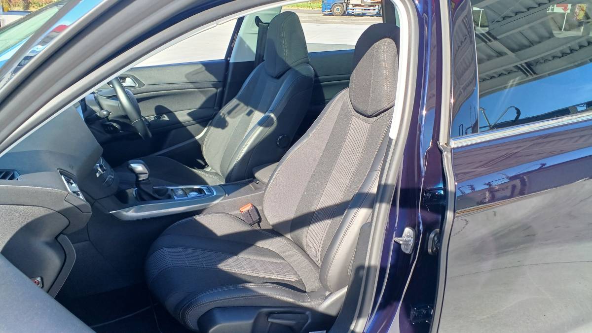 SW アリュール プジョー 308 ブルーHDi 308（プジョー）の 