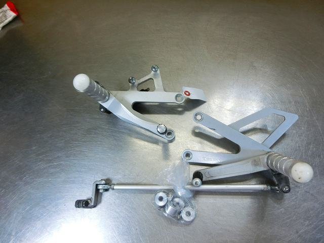 RGV250γSP コワース製バックステップ左右セット、綺麗☆VJ23A、RGV250ガンマSP