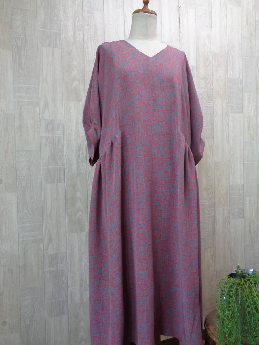 taka◆着物リメイク◆古布◆レトロ◆正絹◆Ｖネック・サイドギャザーワンピース◆ハンドメイド◆