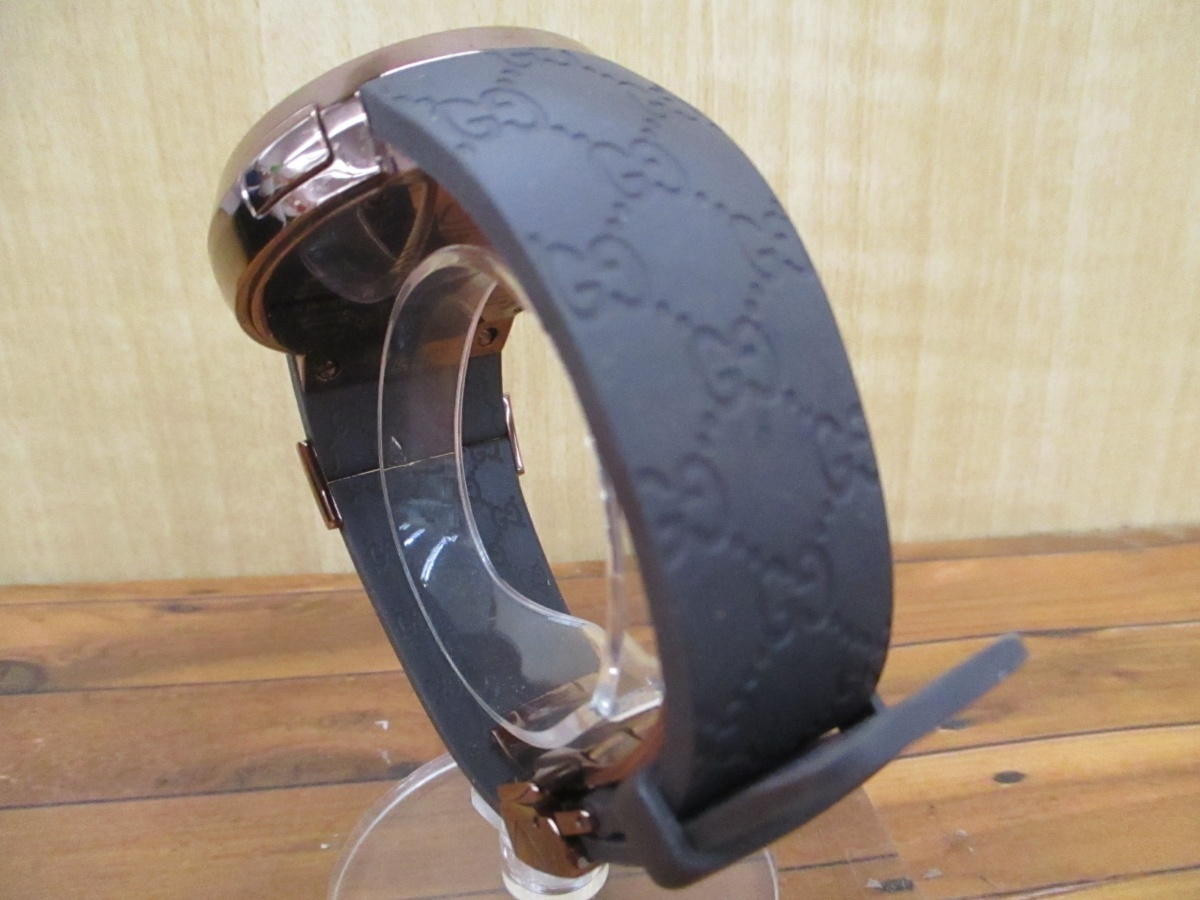 送料無料】 グッチ GUCCI 腕時計 YA114209 中古品 デジタル時計 made 