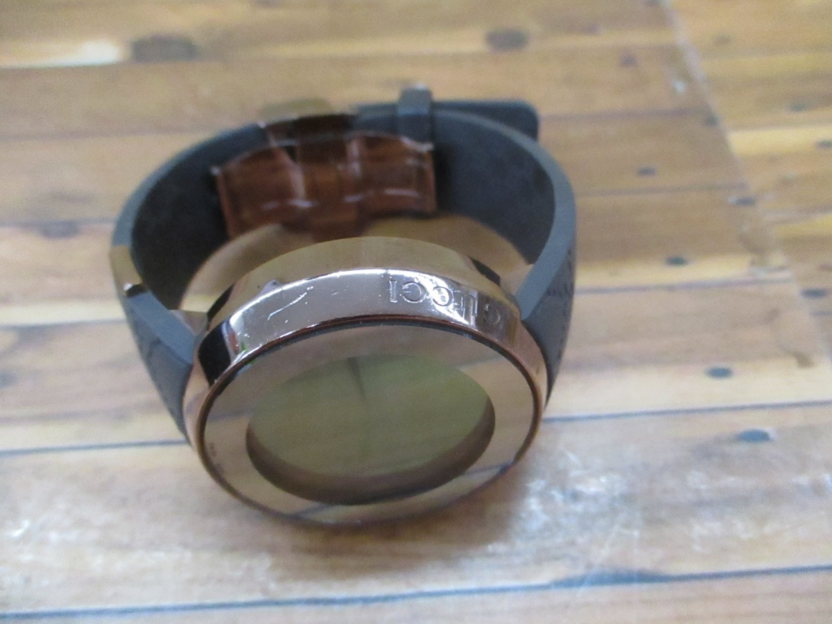 送料無料】 グッチ GUCCI 腕時計 YA114209 中古品 デジタル時計 made 
