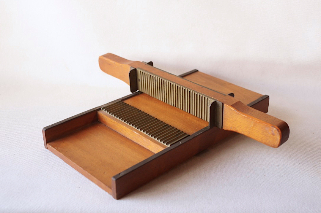 飴色木と真鍮製の丸薬製造器 良品 製丸器 / 薬品 製薬 実験 医療アンティーク 仁丹 薬屋