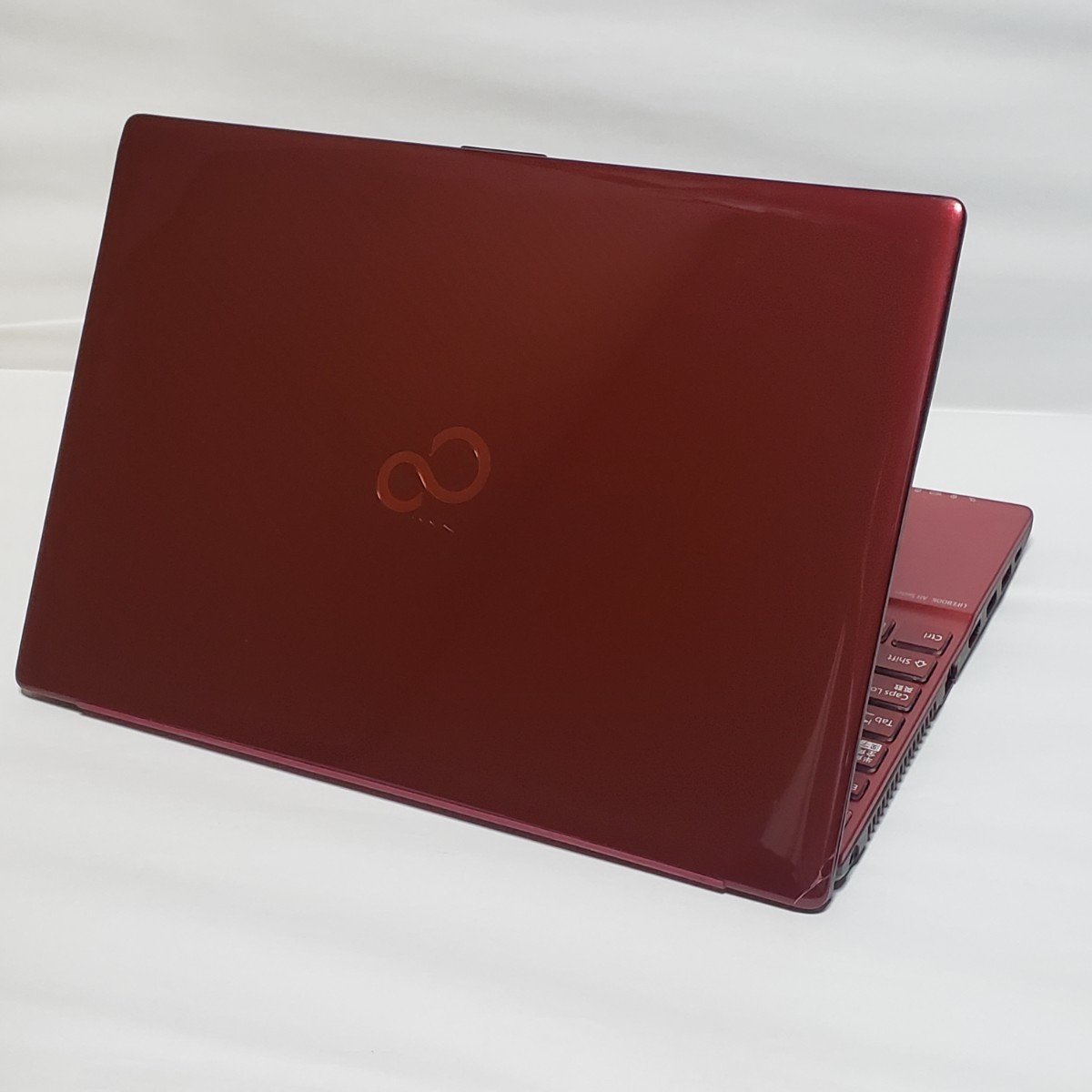 富士通 AH53/F3 Intel Core i7 1195G7 メモリ 8GB SSD 512GB Windows11