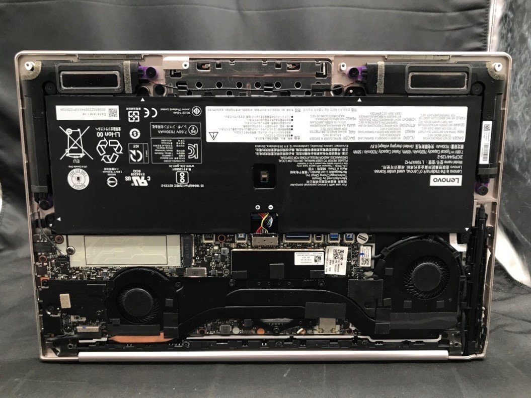 ジャンク【Lenovo】Yoga 9-14ITL5 Core i7-1185G7 メモリ不明 SSDなし