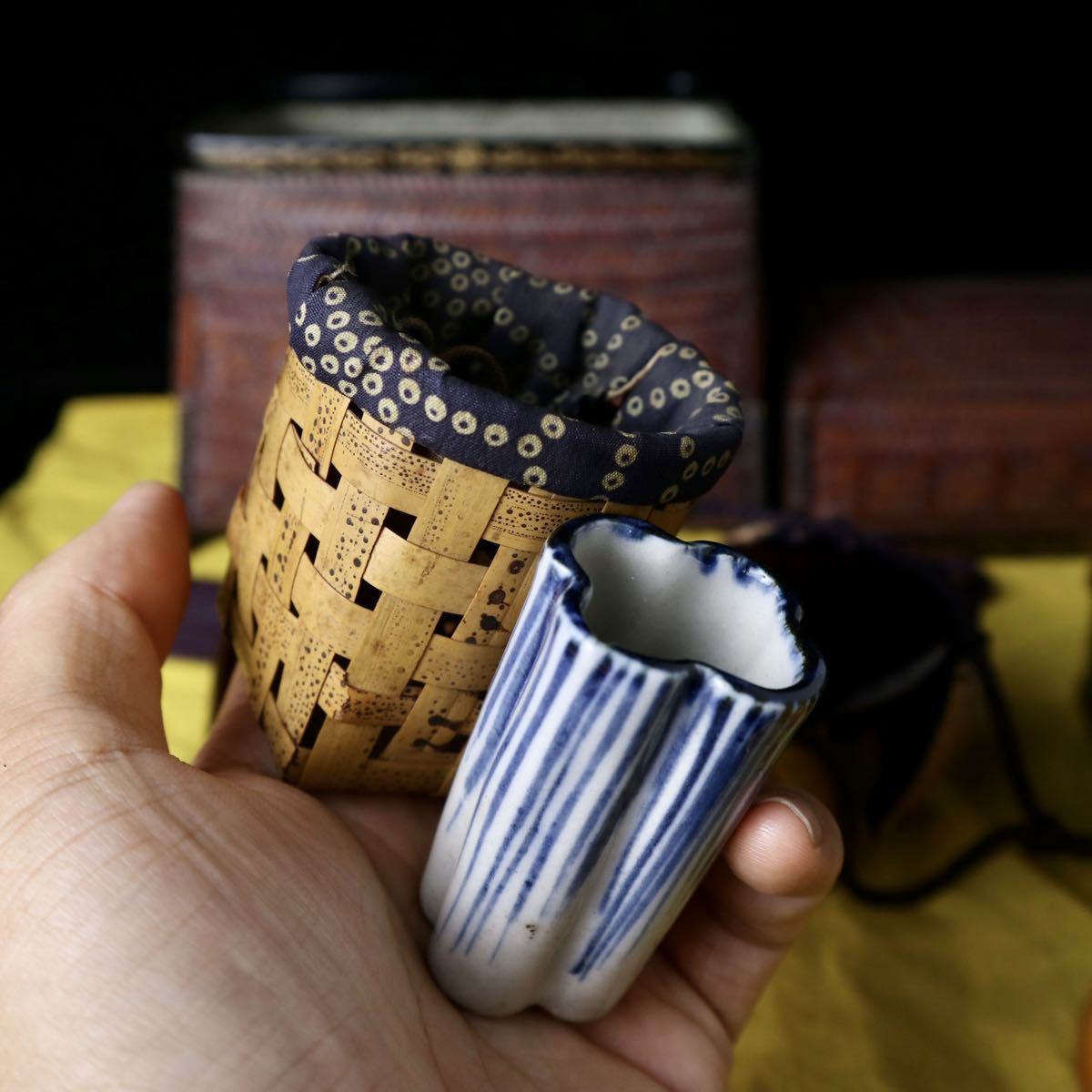 御所籠揃え 共箱附・茶籠(黒楽碗/棗/茶筅筒/他)茶道具竹細工 茶箱