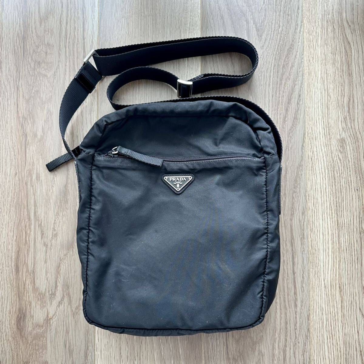 美品 プラダ ショルダーバッグ ナイロン 黒 ブラック レディース メンズ PRADA プラダショルダーバッグ 男女兼用