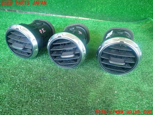 2UPJ-99057526]アウディ・TT クーペ(8JBWA)エアコン吹き出し口1 真中 中古