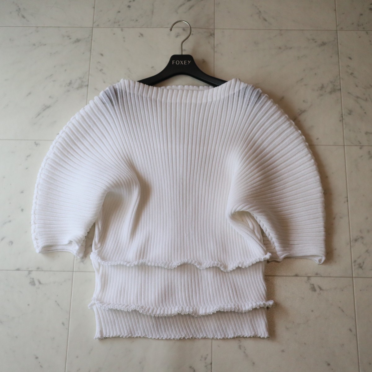 ISSEY MIYAKE HWITE LABELイッセイミヤケブラウス 白 ISSEY イッセイ MIYAKE ・ issey MIYAKE（トートバッグ ホワイト（白