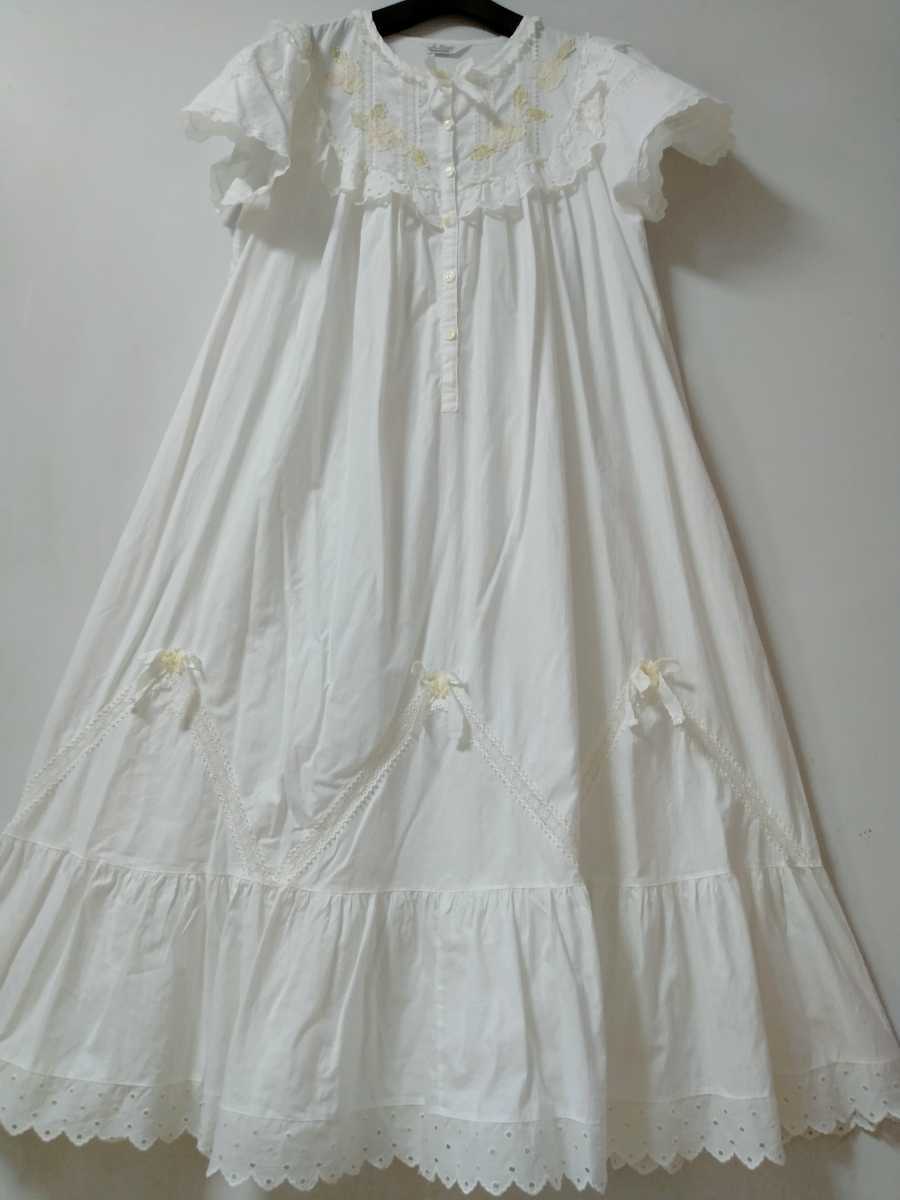 お花モチーフ付素敵なネグリジェ・美品・さえら等お好きな方にも