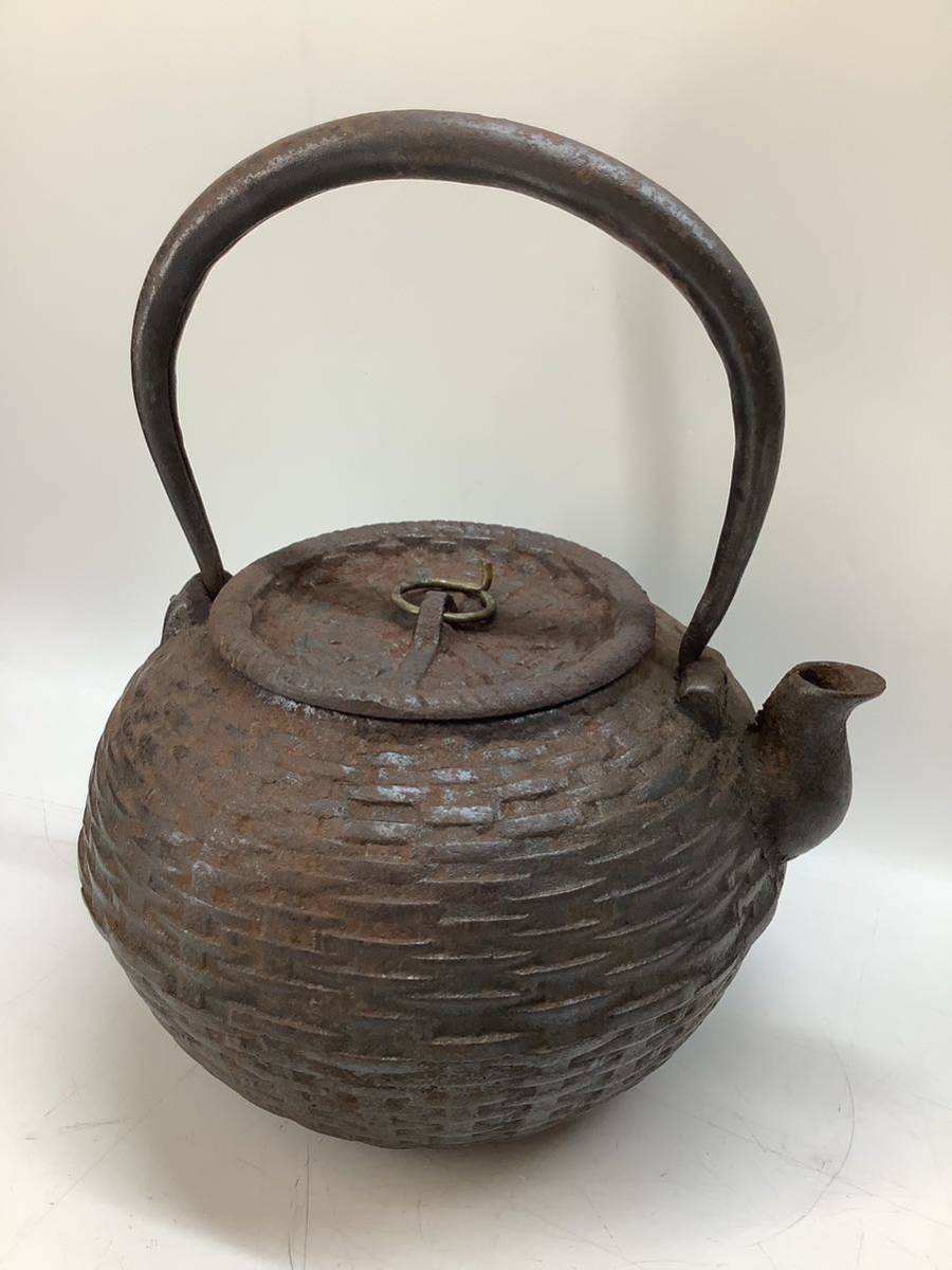 茶道具唐銅朝鮮風炉真形松林地紋釜添横倉友次郎共箱山形