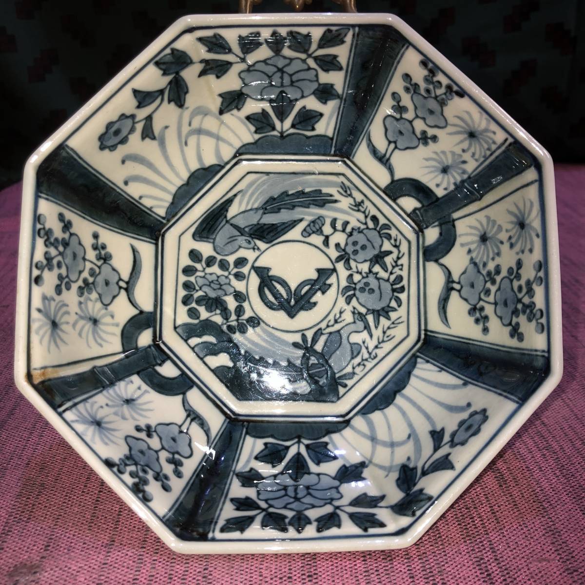 安い，豊富な 古い伊万里 八角皿 染付 花鳥文様 松竹梅 VOCマーク 味わいのある古いお皿 在銘(染付)｜売買されたオークション情報、yahooの商品情報をアーカイブ公開 - オークファン 伊万里、有田