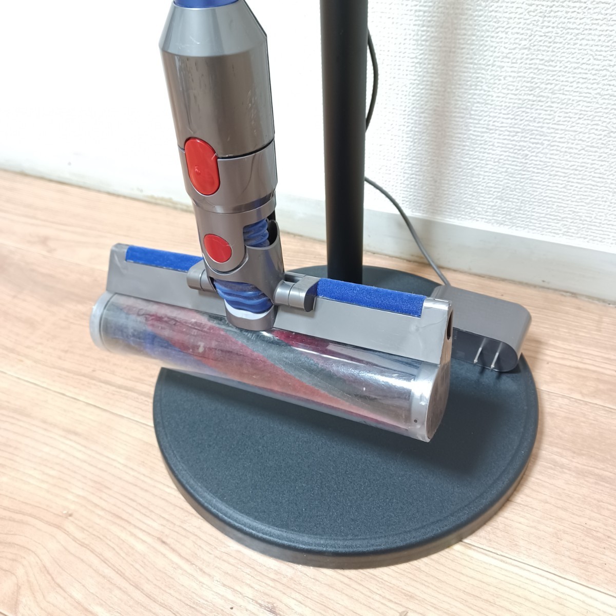 dyson 】 ダイソン SV10Kコードレスクリーナー 掃除機 充電式 掃除