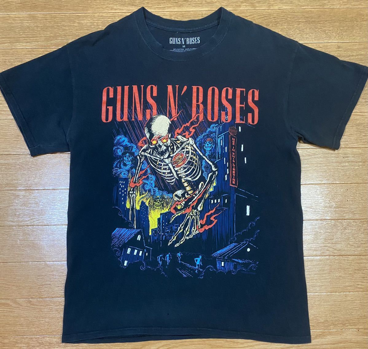 レア GUNS N' ROSES 2017 大阪限定 Tシャツ M バンドTシャツ OSAKA