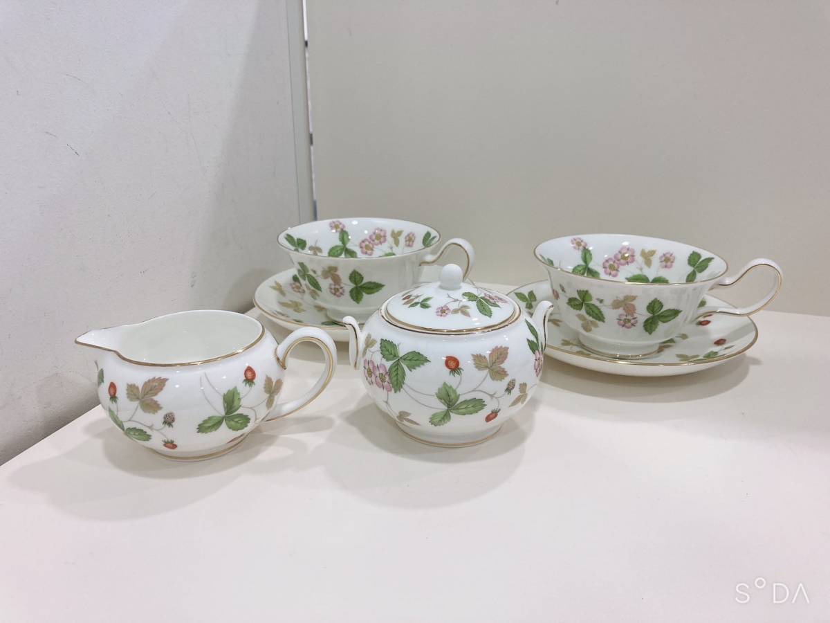 ◇ ウェッジウッド Wedgwood ワイルドストロベリー カップ&ソーサー2客
