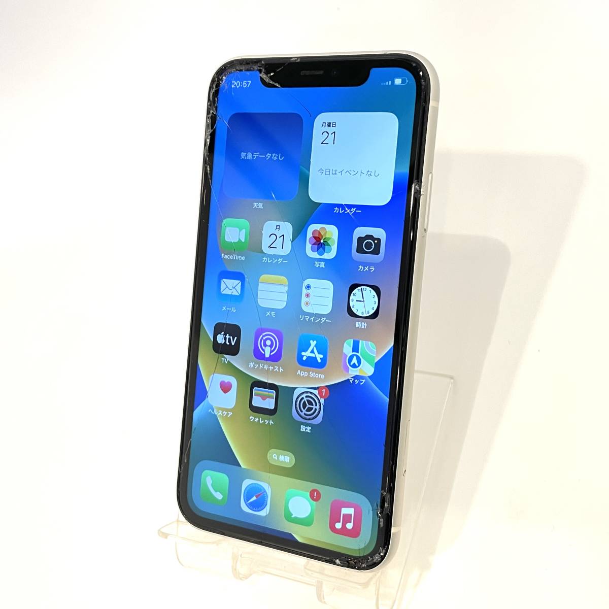 中古ジャンク国内版SIMフリー Apple iPhone 11 64GB ホワイト MHDC3J⁄A