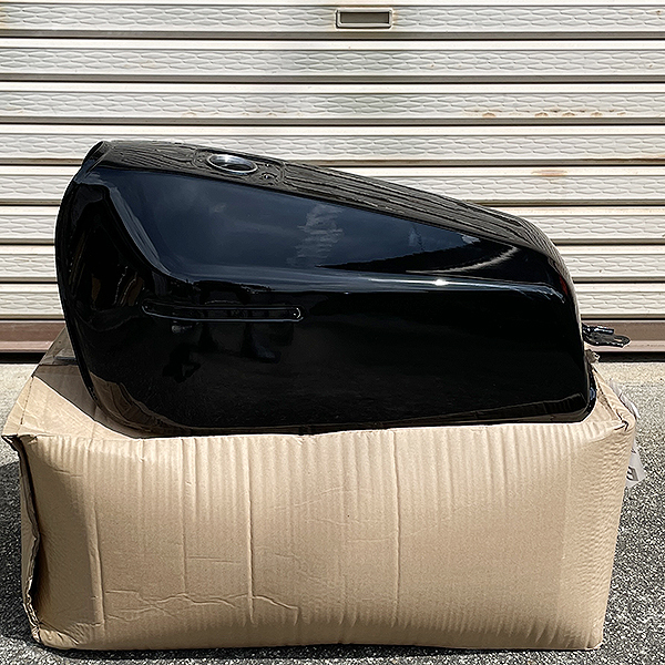 Z400FXリプロタンク　ブラック　中古品　送料無料