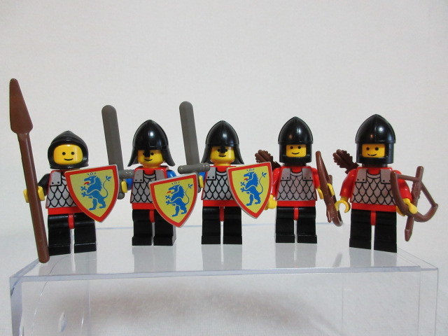☆ LEGO 正規品 ☆ レゴ ミニフィグ ☆ 兵士 騎士 ナイト (武器 盾) 5 