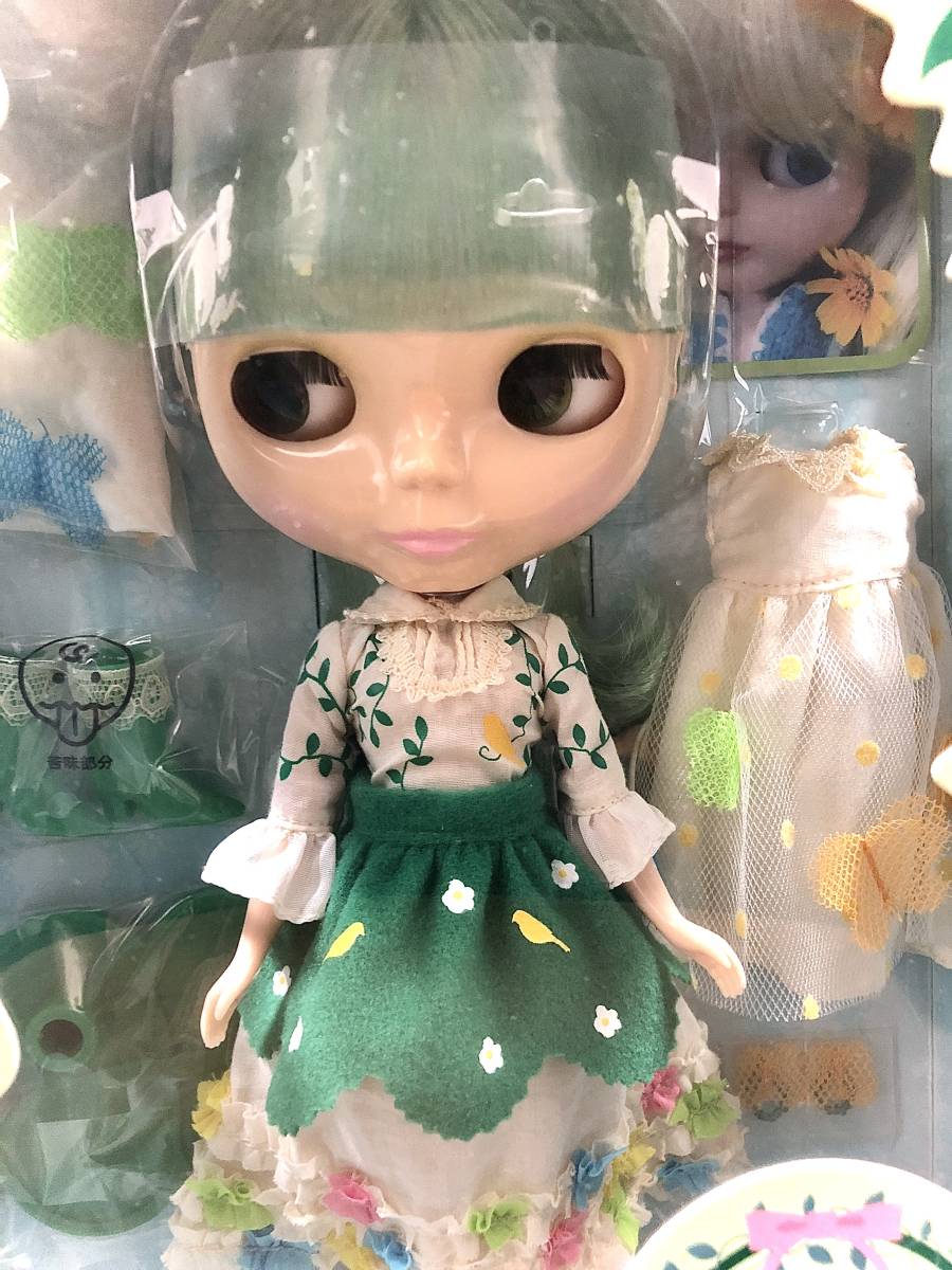 エンチャンテッドペタル Blythe タカラトミー 捗り