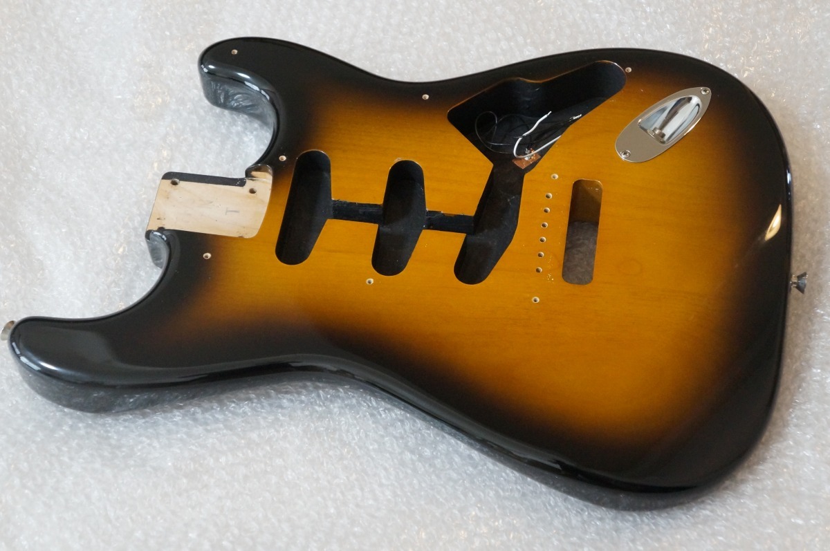 FENDER JAPAN ストラトキャスター ST62ネック⁄ST72ボディ FENDER