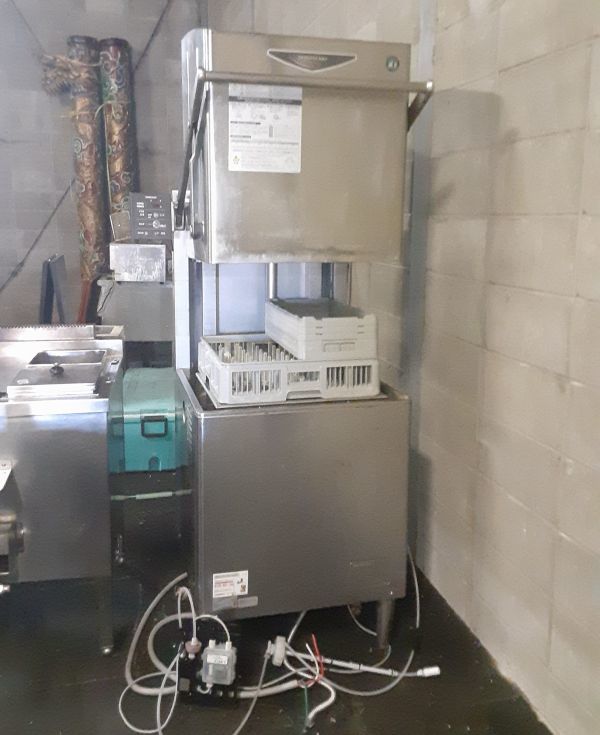 H/【香川県 直接引取限定】 ホシザキ 業務用 食器洗浄機 食洗機 JWE－680UA 定格200V 60Hz 現状品　/YY-23 S