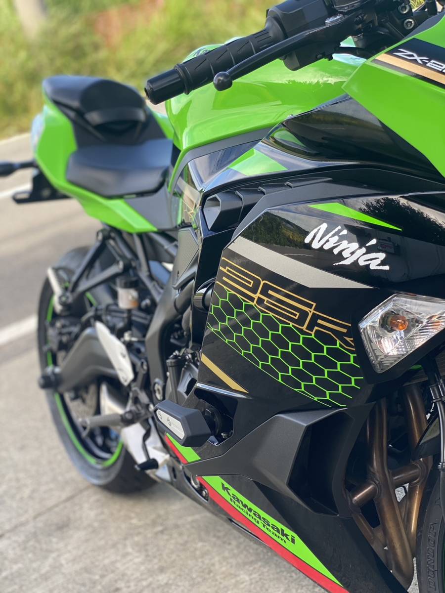 KAWASAKI ZX-25R /4805 KM /全国配送可 /直接引き取り可能 千葉県より