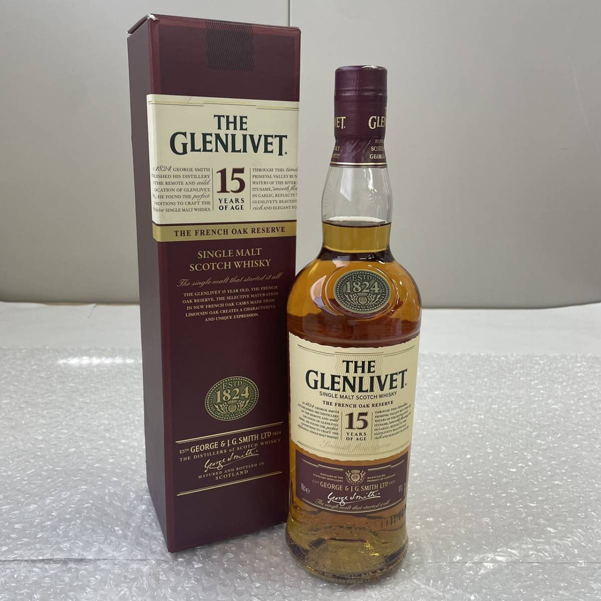 B1192(092)-142/SY3000　酒　THE GLENLIVET　15YEARS　SINGLE MALT SCOTCH WHISKY　ザ グレンリベット 15年　40％700ml　箱付き