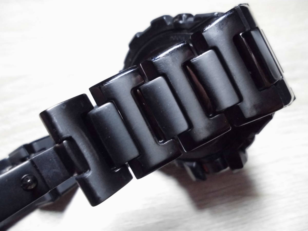 送料３００円～！カシオ Gショック MTG-S1000BD-1AJF 電波ソーラー ブラックメタル トリプルGレジスト コアガード構造 定価１２４２００円_4