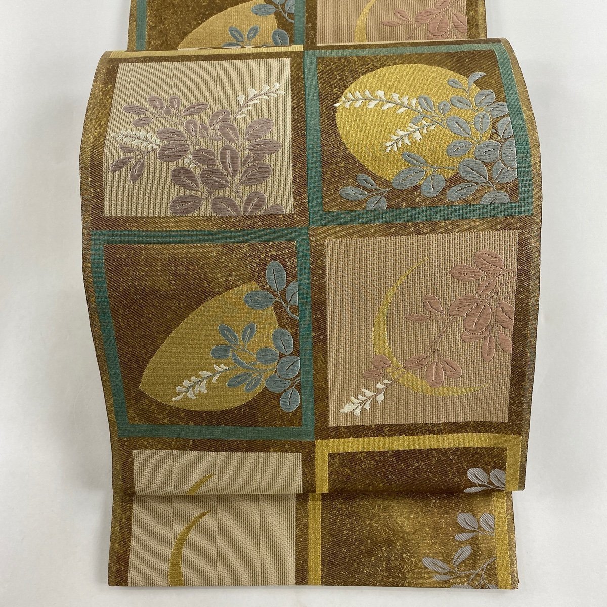 袋帯 美品 秀品 萩 月 刺繍 金糸 山吹茶色 六通 正絹 【中古】