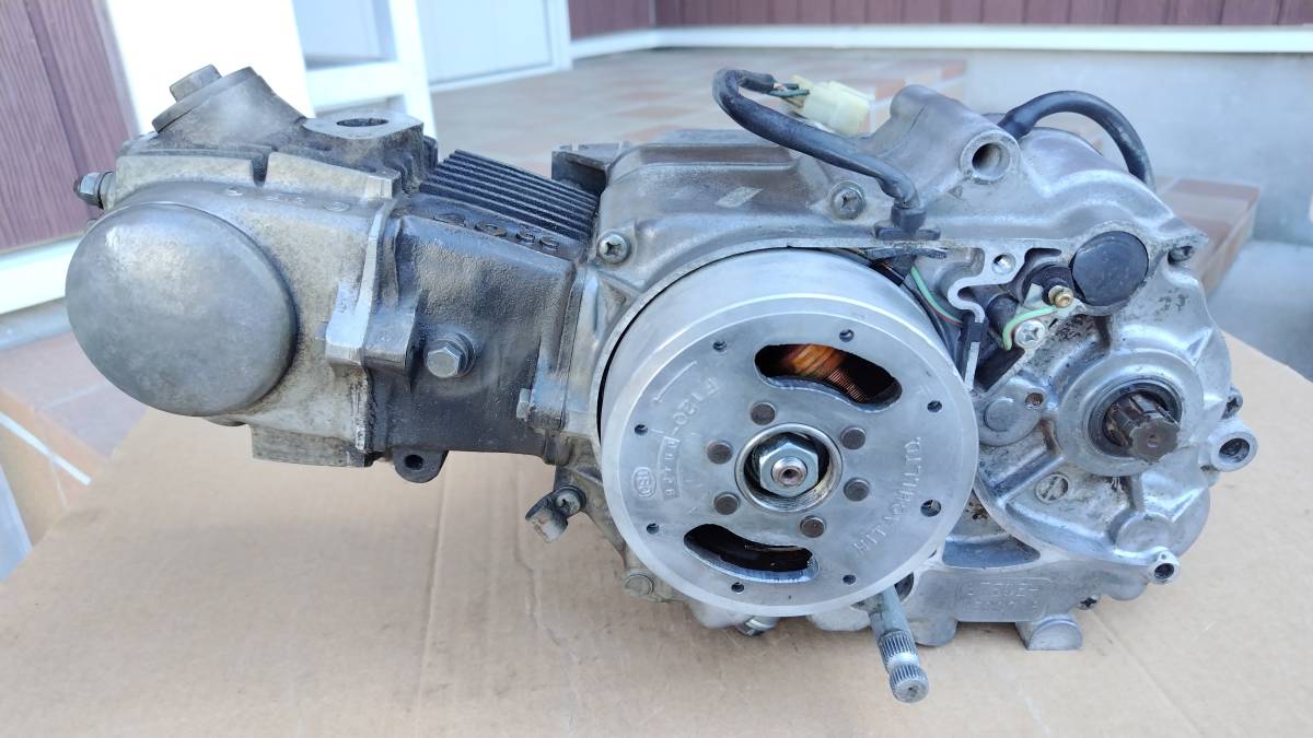 CD50 ベンリィ50 エンジン 6V 4速 配送OK ホンダ 【公式通販】