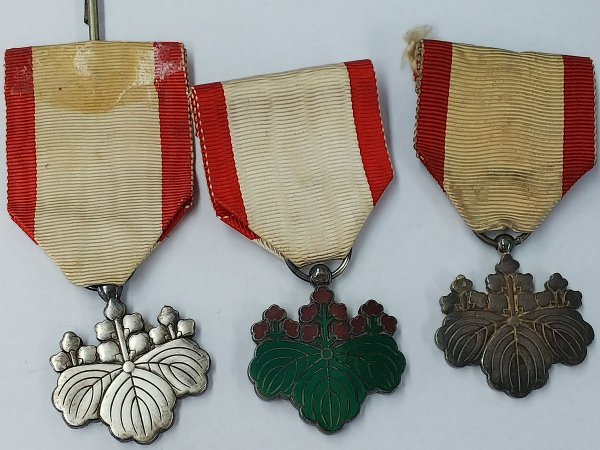 勲八等白色桐葉章 支那事変従軍記章 日本赤十字社 明治神宮崇敬会会員