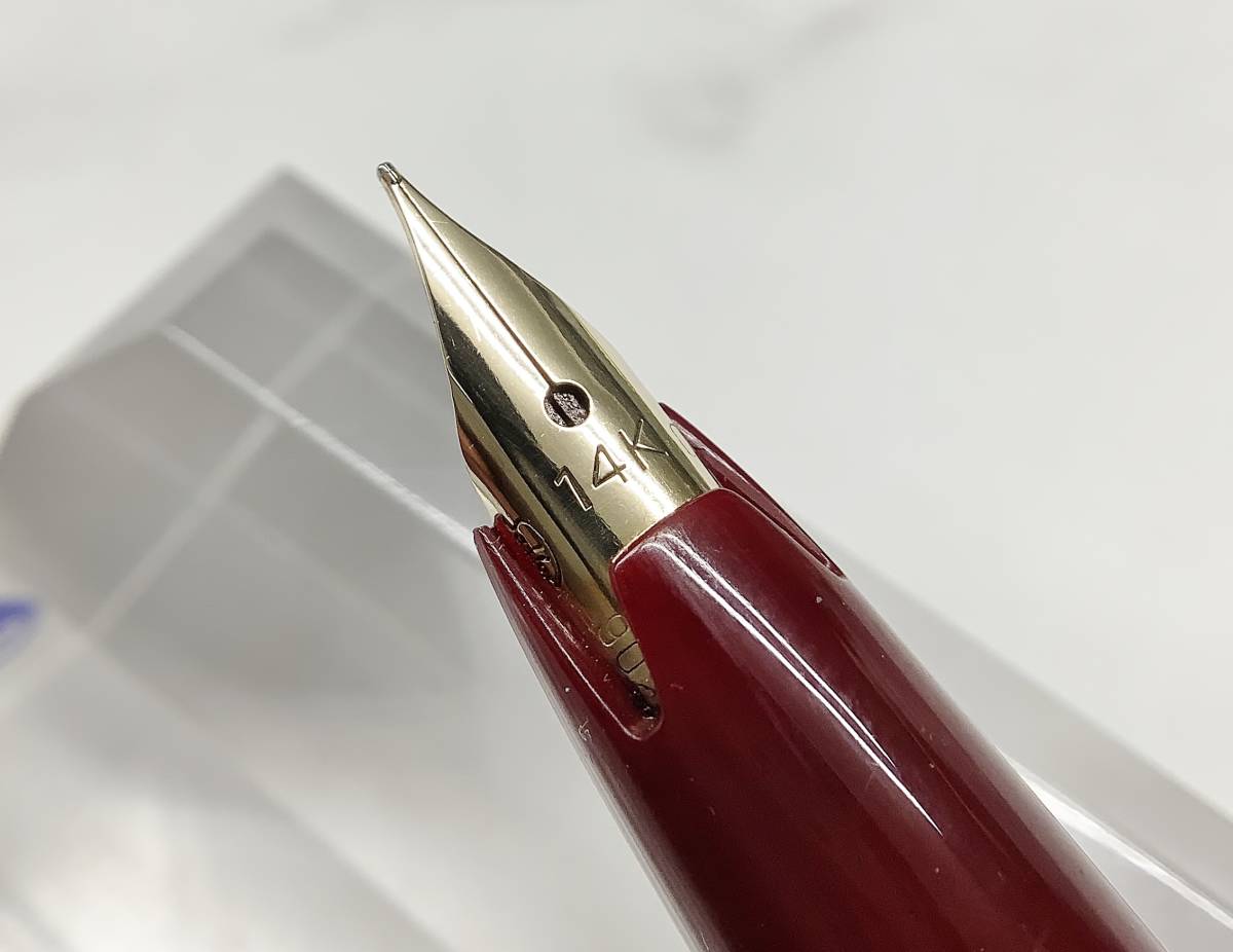 未使用】 セーラー 万年筆 革張り レザー ボルドー色 ペン先14k 細字