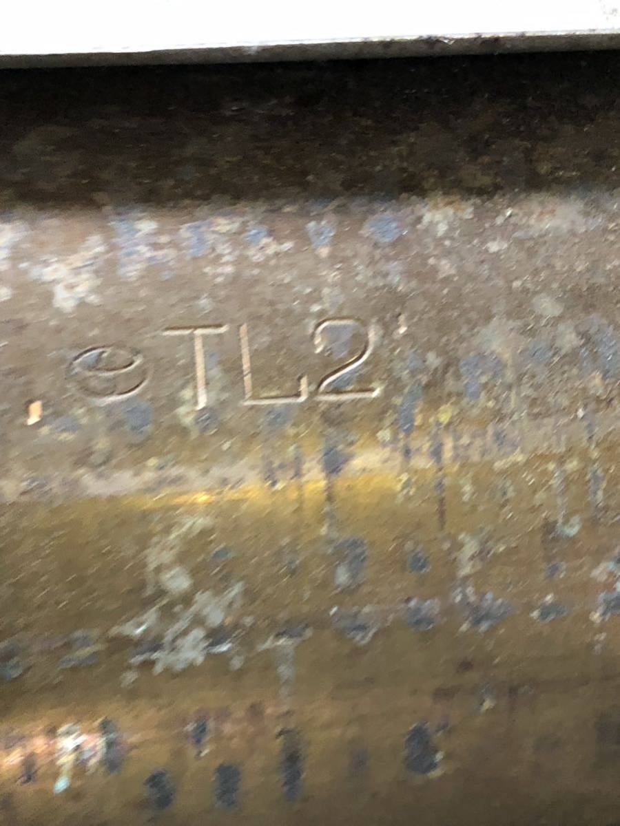 トヨタ プリウス ZVW50 平成30年製 触媒 刻印 TL2 キャタライザー 素材