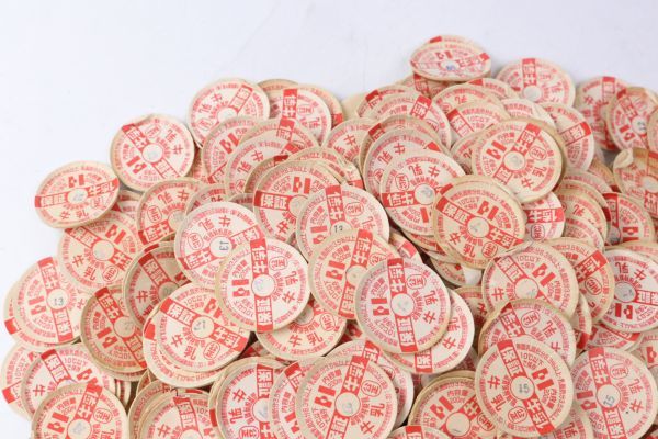 ☆昭和レトロ 牛乳瓶 蓋 大量 まとめ売り 490枚以上 大阪保証牛乳 牛乳