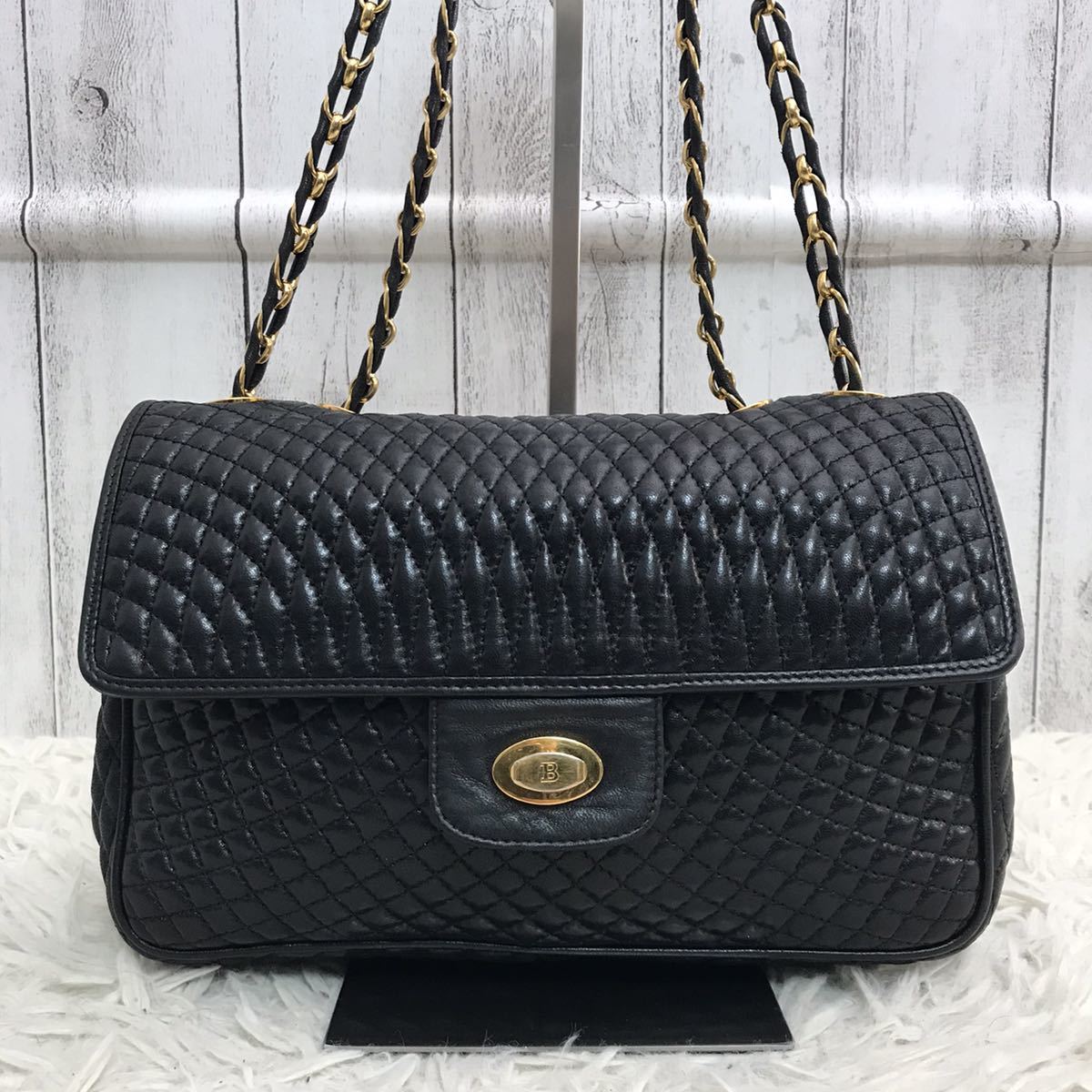 バリー BALLY ショルダーバッグ キルティング 焦げ茶色 ブラウン バリー BALLY ショルダーバッグ キルティング 焦げ茶色 ブラウン
