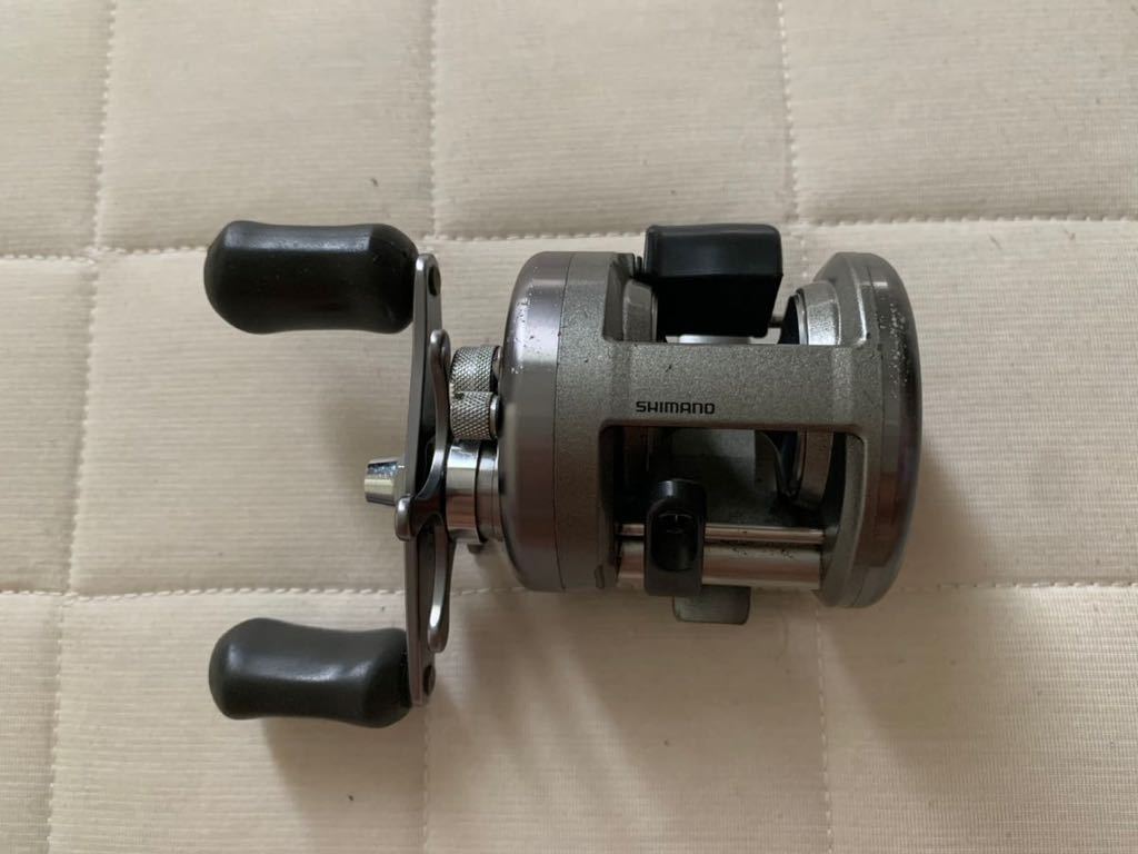 SHIMANO (シマノ) リール RH450 ベイトリール AXIS100｜トレファク