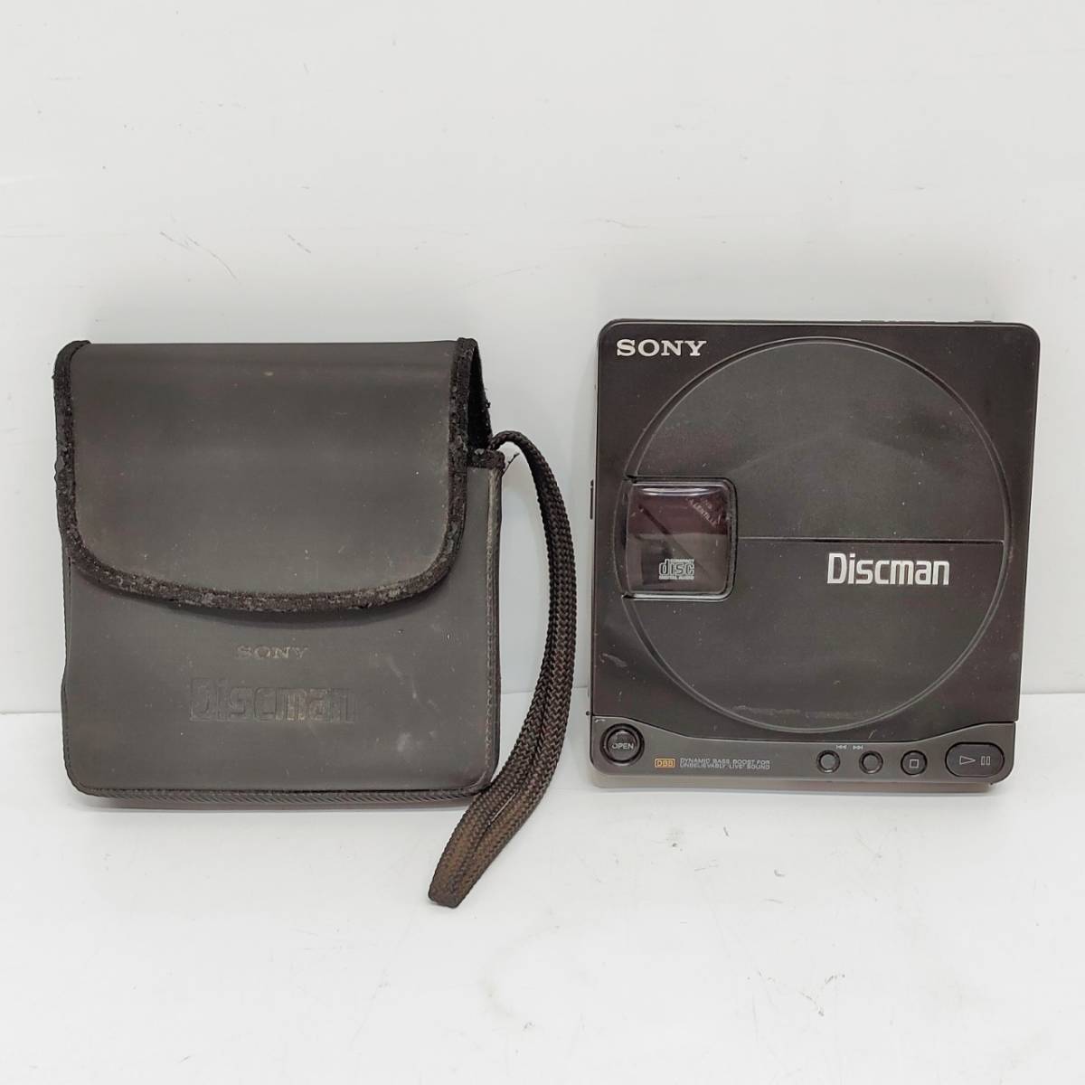 ●ソニー D-90 CDウォークマン SONY ブラック Diskman ポータブルCDプレーヤー ディスクマン 音響機器 オーディオ S2335