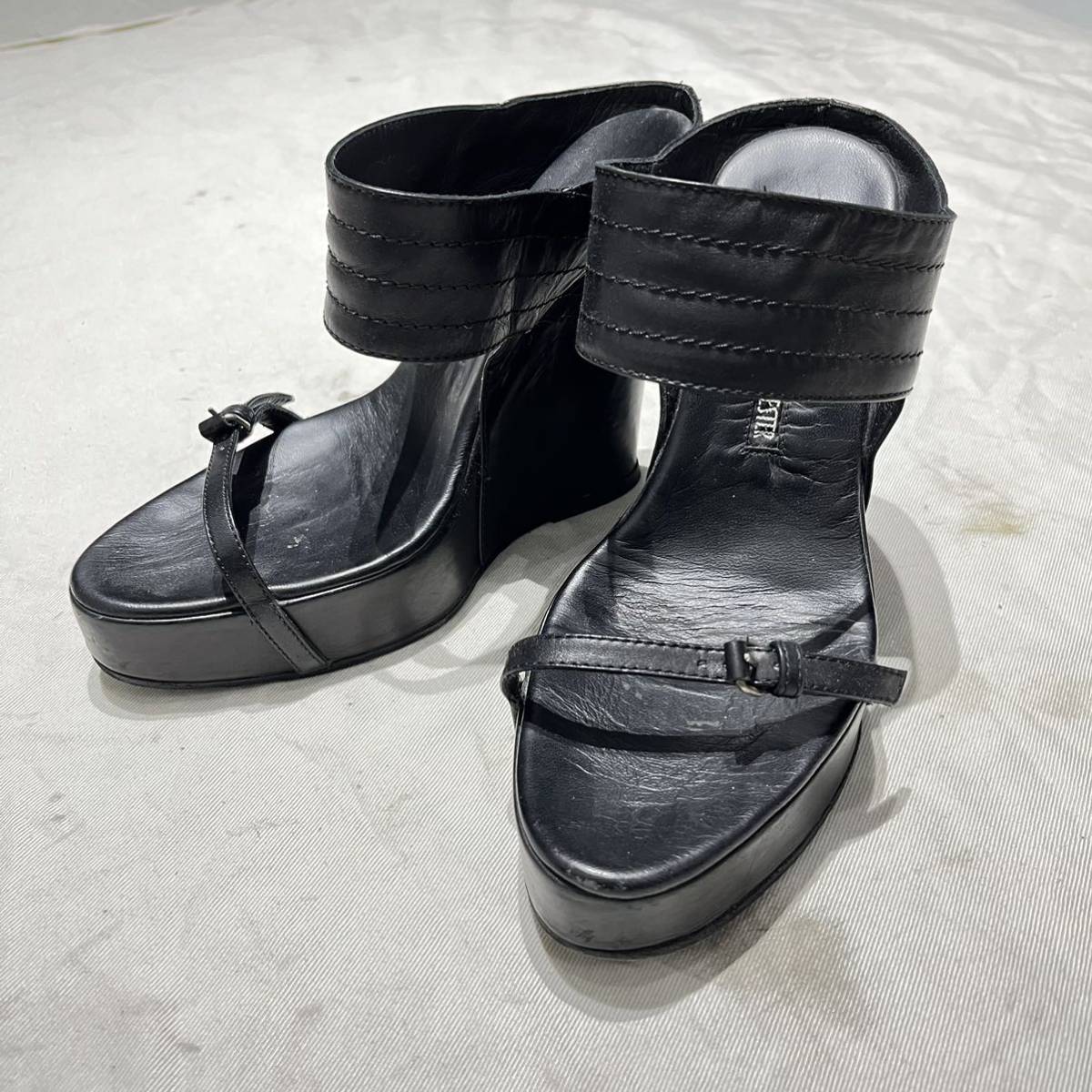 正規品 美品Ann Demeulemeester サンダル 42 ann demeulemeester レザー サンダル ヒール 13cm 37 24.0cm アンドゥ