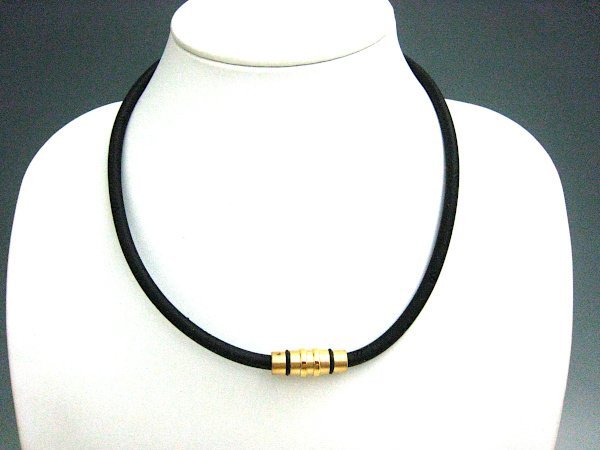 ★Lサイズ　47㎝★コラントッテ　Colantotte　 クレストネックレス磁気★