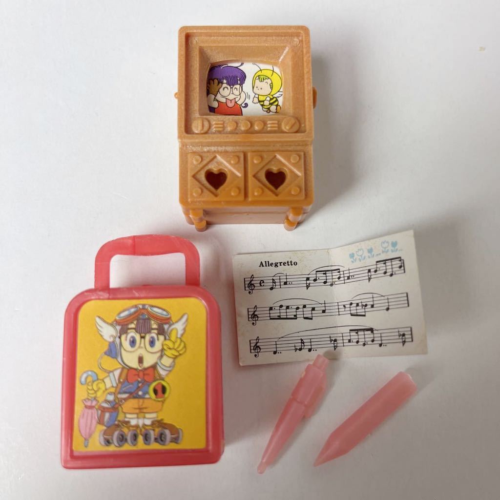 グリコ　おまけ　アラレちゃん　バックと定期券 昭和レトロ グリコ アラレちゃん おまけ Dr.スランプ チョコッピ 江崎