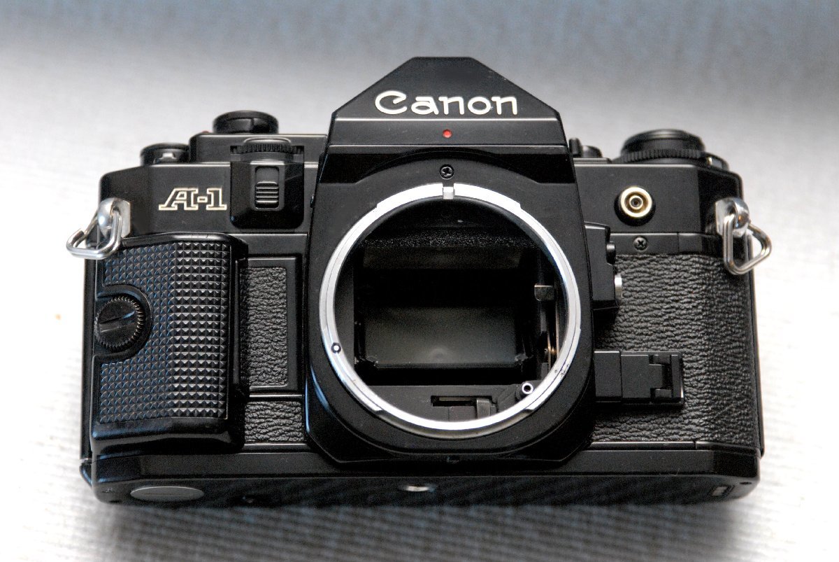 Canon キャノン 人気の高級一眼レフカメラ A-1 ボディ 希少な作動品
