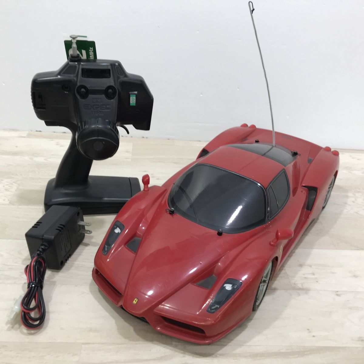 現状品 タミヤ 電動RC 4WD レーシングカー TT-01 エンツォフェラーリ 1