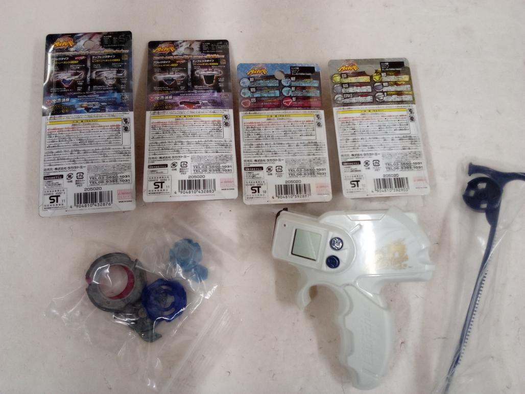 メタルファイトベイブレード4種+ランチャーセット(おまけ付き) 楽天