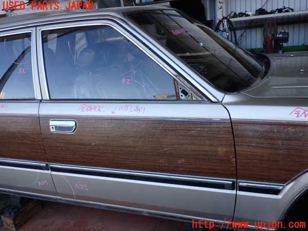 2UPJ-96651230]グロリア ワゴン(WY30) Y30系 右前ドア 中古