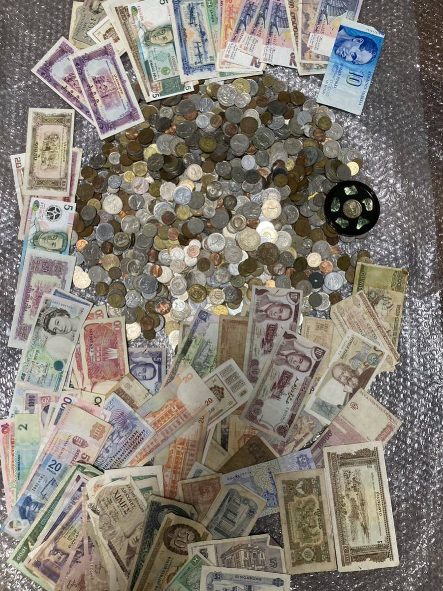 外国　紙幣　硬貨　約8kg　大量　まとめ売り　古銭　外貨　通貨　コイン　カナダ　香港　韓国　ドイツ　フランス　インドネシア　他 古銭 