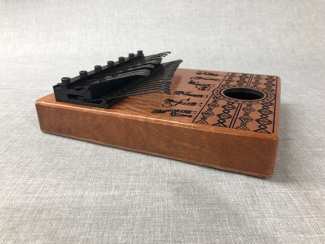 【中古品】MOOZICA×Philip K　クロマティックカリンバ　BKA-36 MA　素材：マホガニー　(管理番号：049112) K Philip Moozica (管理番号：049112) 素材：マホガニー ピアノ配列