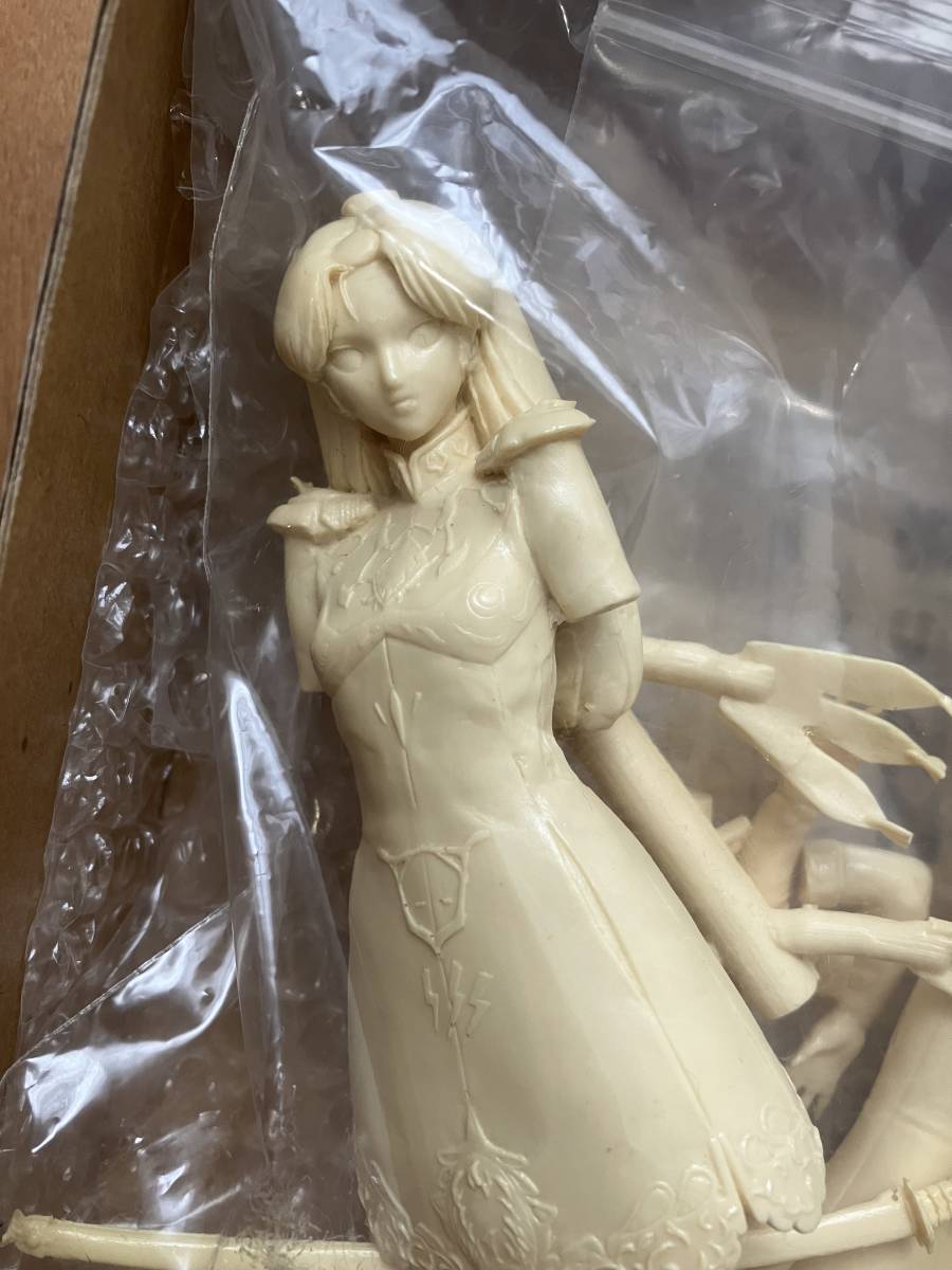 海洋堂 ガレージキット 1/8 静 破裂の人形 レジンキャスト ファティマ