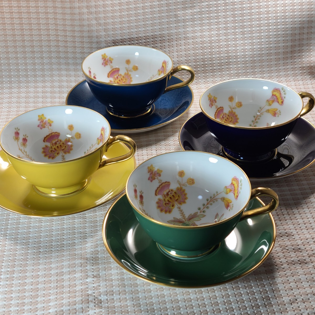 ノリタケ カップ＆ソーサー 4客 紺 青 緑 黄色 瑠璃 花 キッチン、食器