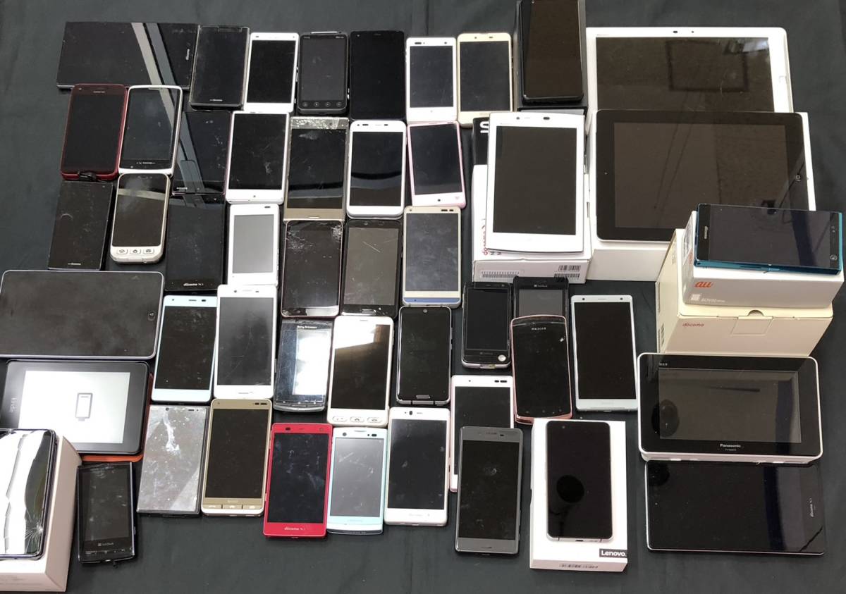 『10FO各個09408F』 大量 スマートフォン タブレット 約50台 約11㎏ docomo ドコモ au ソフトバンク 充電器 空箱 ジャンクまとめ 